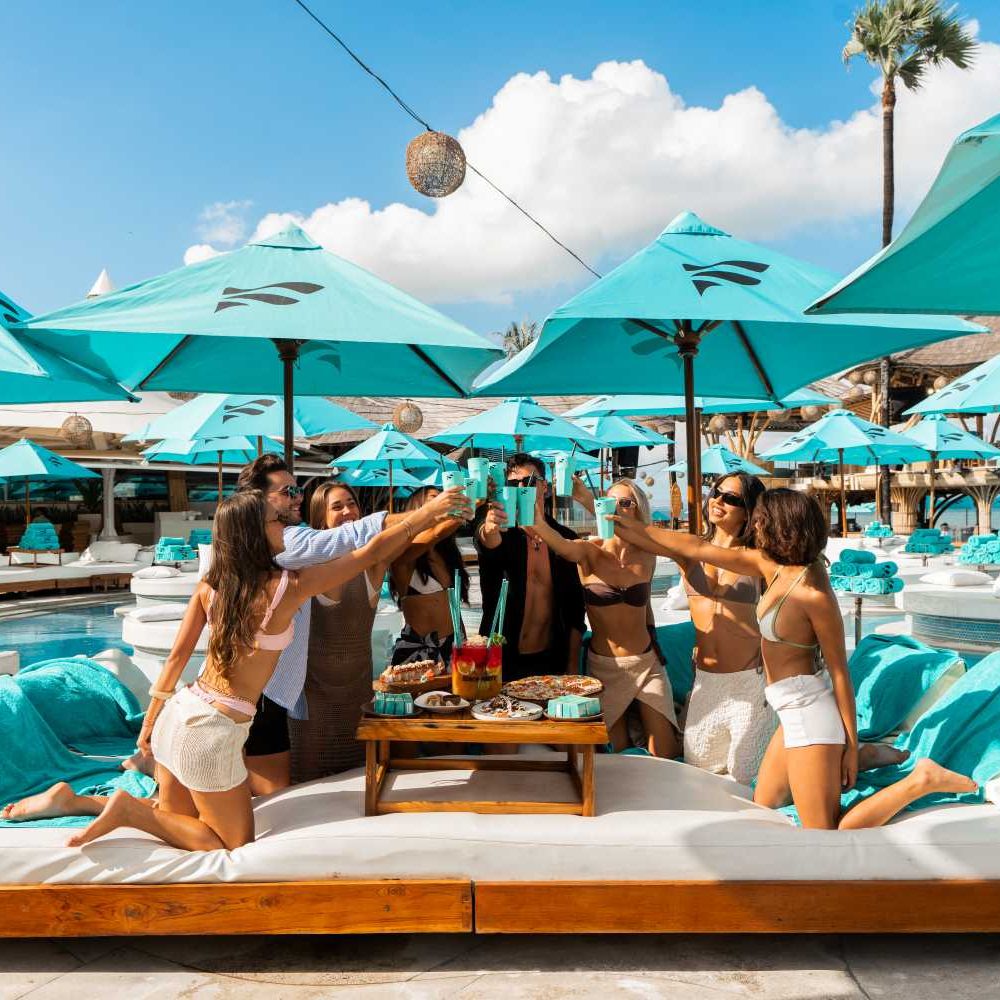 Party Lagoon Super Bed